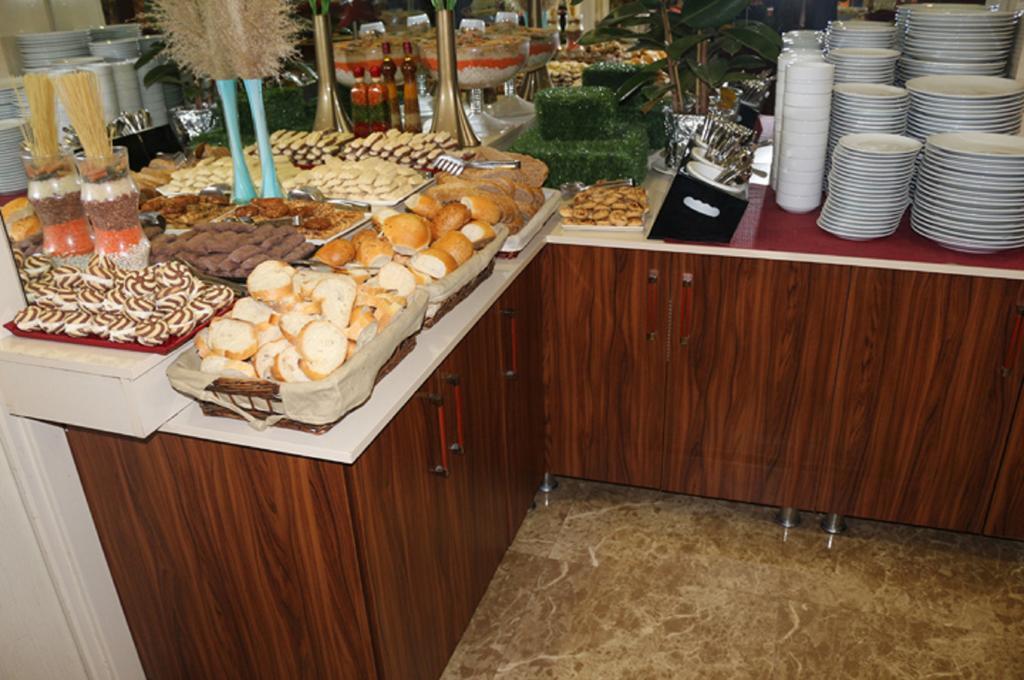 Mesnevi Hotel Коня Екстериор снимка