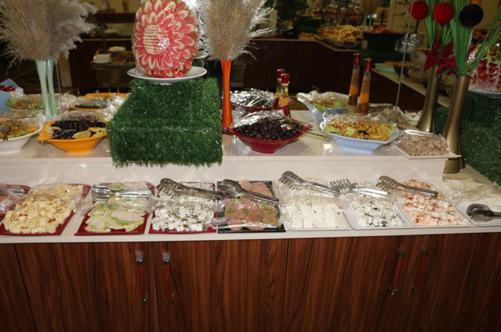 Mesnevi Hotel Коня Екстериор снимка