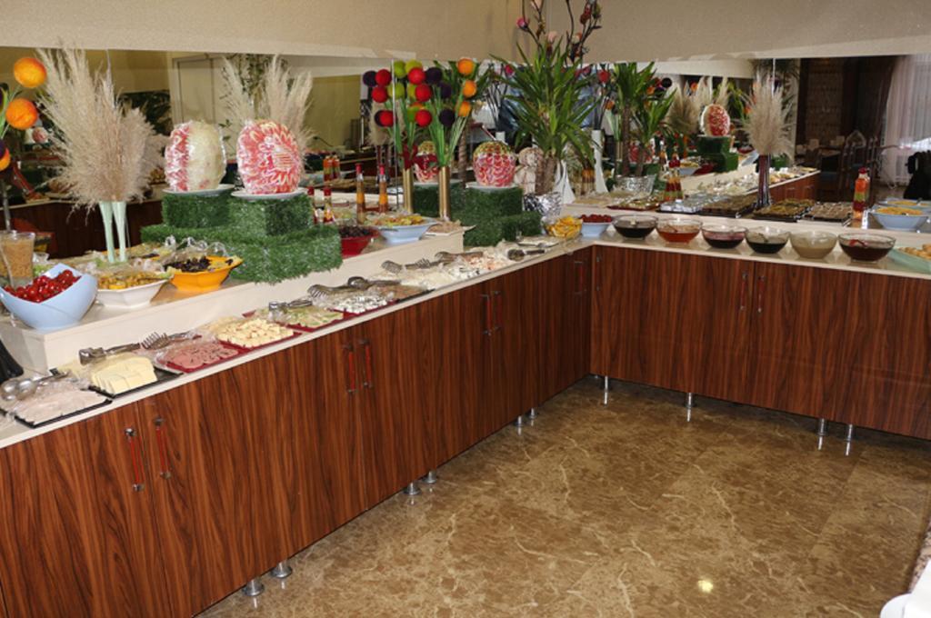 Mesnevi Hotel Коня Екстериор снимка