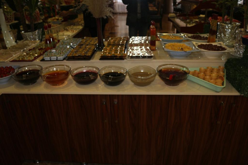 Mesnevi Hotel Коня Екстериор снимка